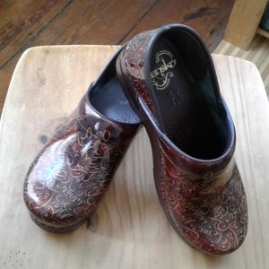 Dansko Professional 25th anniversary clog